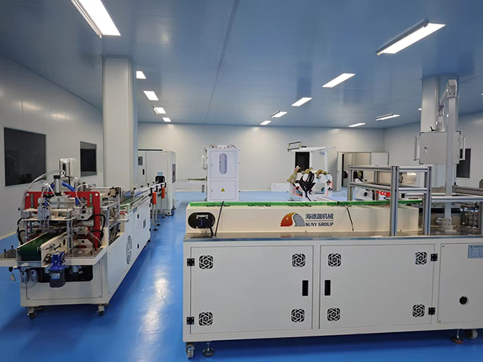 山東東營12道濕巾機及5排洗臉巾設(shè)備客戶現(xiàn)場